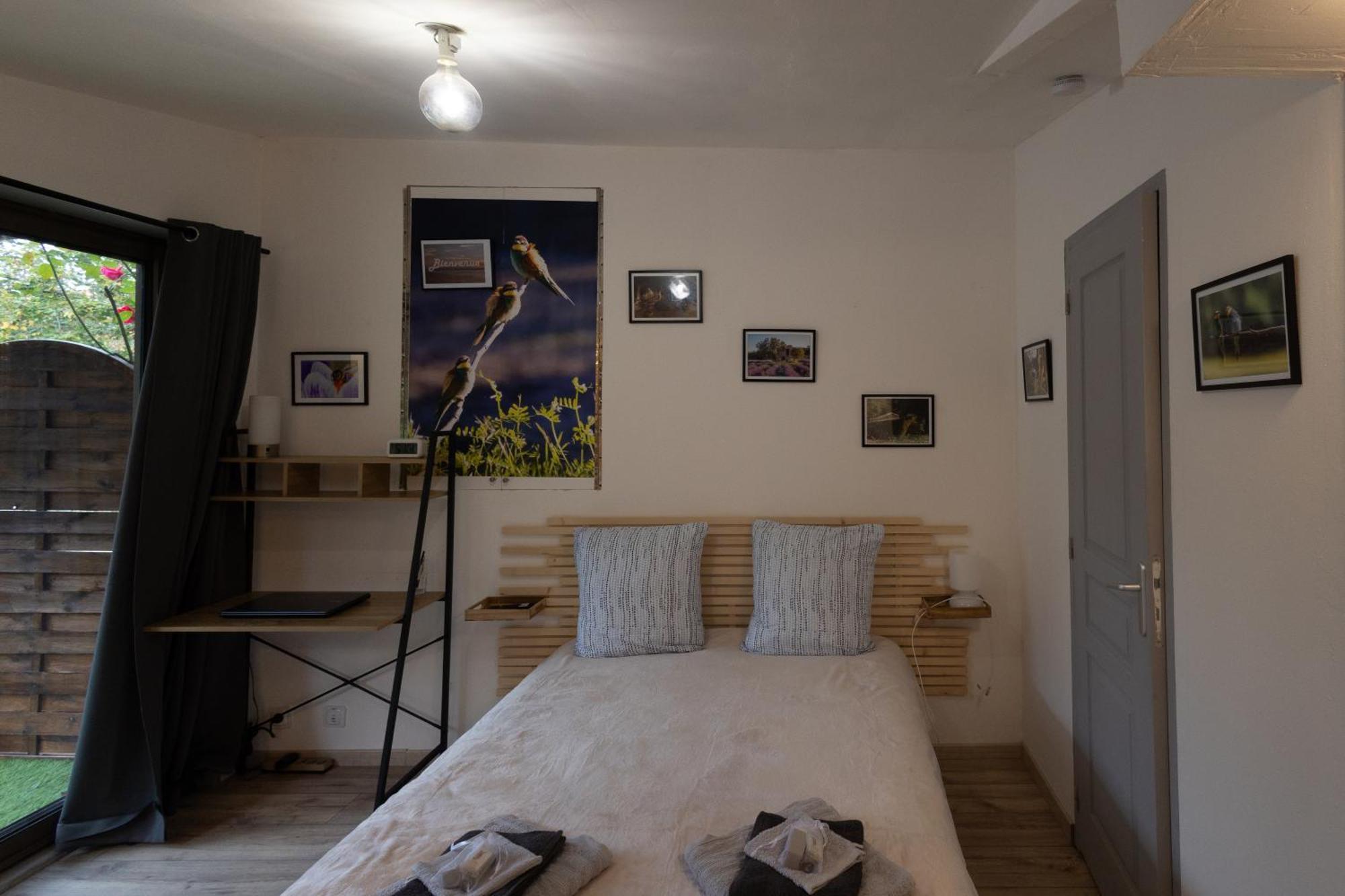 Studio Dans Le Luberon Cereste ภายนอก รูปภาพ